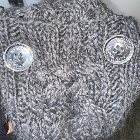 Michael Kors Gray Cable-Knit Scarf - Picture 5 of 6